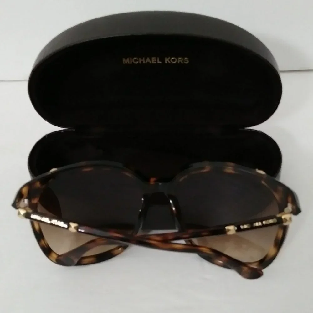 Michael Kors Oversize Tortoise Brown Sunglasses - Picture 5 of 14